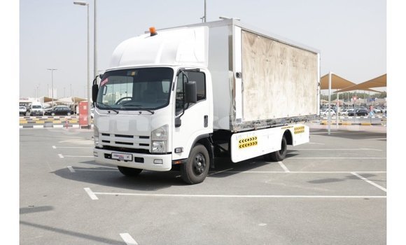 Buy Import Isuzu FTR 850 White Truck in Import - Dubai in Aragatsotn