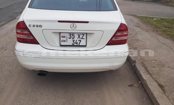 Buy Used Mercedes-Benz C-klasse White Car in Yerevan in Yerevan Buy Used Mercedes-Benz C-klasse White Car in Yerevan in Yerevan