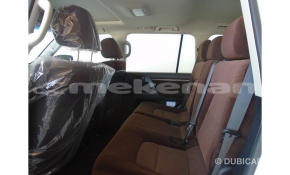 Buy Import Toyota Land Cruiser White Car in Import - Dubai in Aragatsotn Buy Import Toyota Land Cruiser White Car in Import - Dubai in Aragatsotn