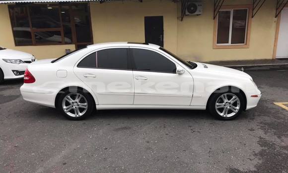 Buy Used Mercedes-Benz E-klasse White Car in Yerevan in Yerevan Buy Used Mercedes-Benz E-klasse White Car in Yerevan in Yerevan