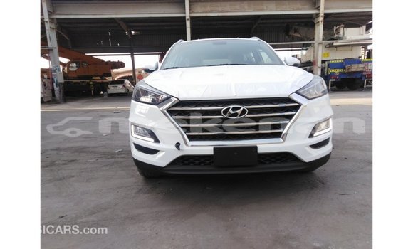 Buy Import Hyundai Tucson White Car in Import - Dubai in Aragatsotn Buy Import Hyundai Tucson White Car in Import - Dubai in Aragatsotn