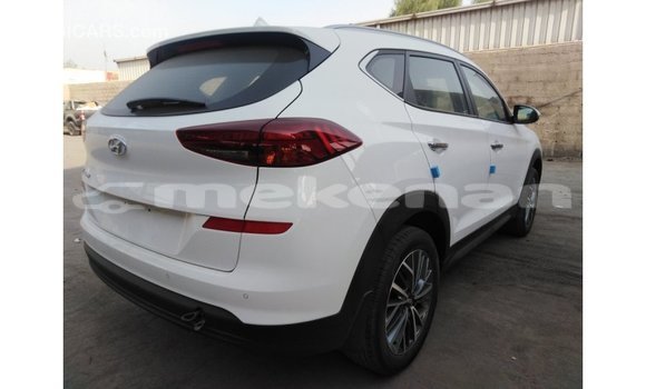 Buy Import Hyundai Tucson White Car in Import - Dubai in Aragatsotn Buy Import Hyundai Tucson White Car in Import - Dubai in Aragatsotn